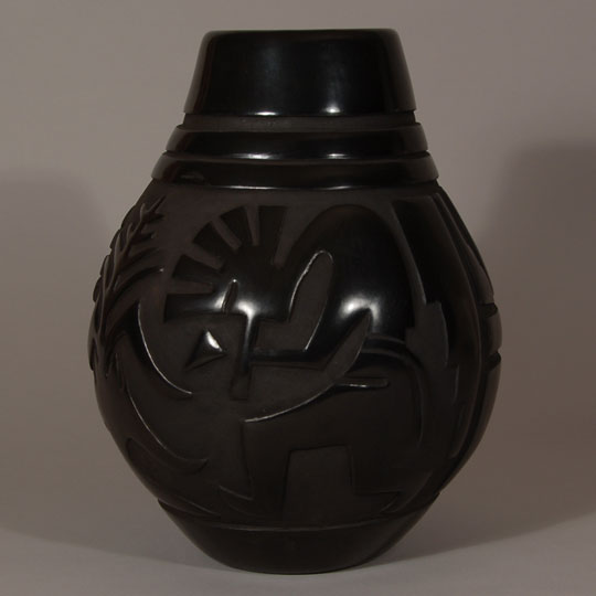 C3244-black-jar.jpg