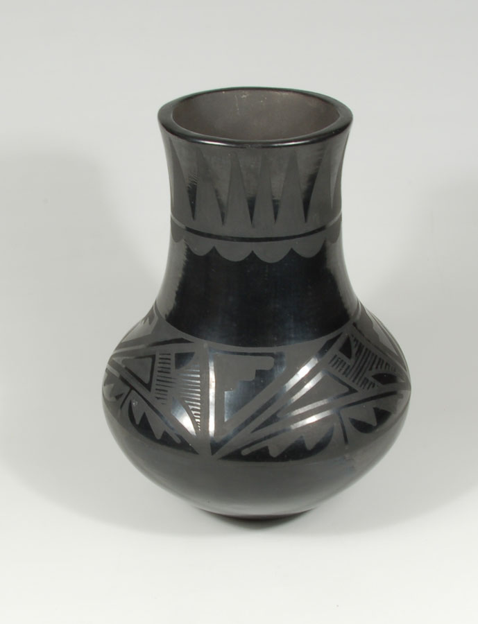 Pot, Maria Martinez; Maker: Julian Martinez