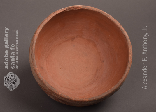 Inside view of this bowl.