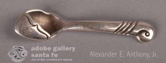 Close up view of the silver spoon.
