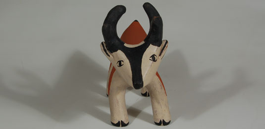 Close up view of the front of this antelope figurine