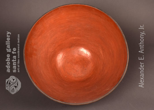 Alternate inside view of this wonderful Zia Pueblo Dough Bowl.