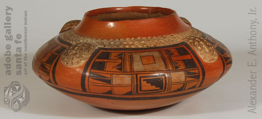 Alternate side view of this wonderful Nampeyo vessel.