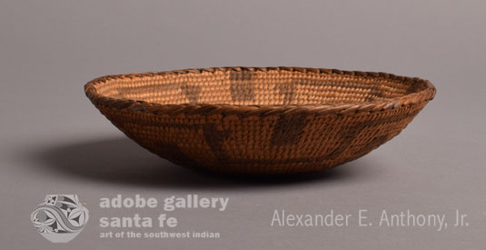 Alternate side view of this Pima basket.