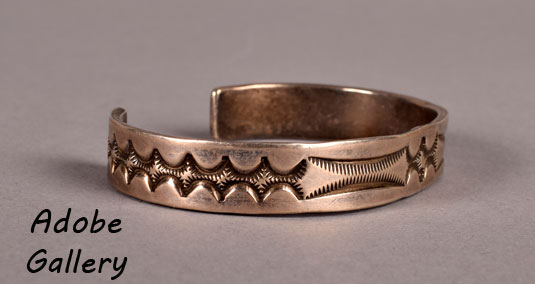 Alternate view of this bracelet.