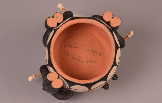 Artist Signature - Louis Naranjo, Cochiti Pueblo Potter