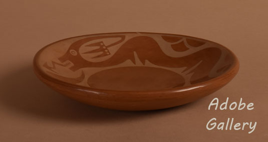 Alternate side view of this plate.