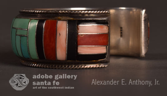Alternate Side View of this Navajo Bracelet.