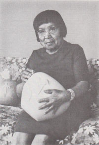 Image Source: family of Polingaysi Qoyawayma, Elizabeth White, Hopi Pueblo Author and Artist