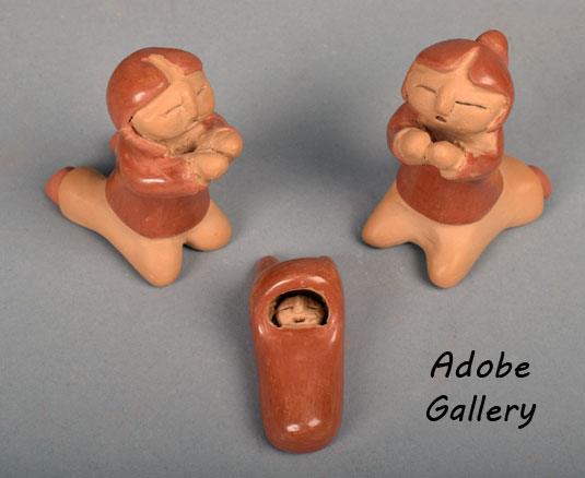 Paul and Dorothy Gutierrez Nativity Pueblo Pottery Figurine C4409B 