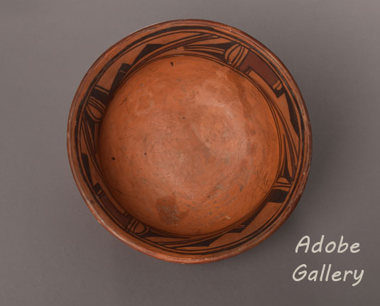 Alternate view of the inside of this bowl.
