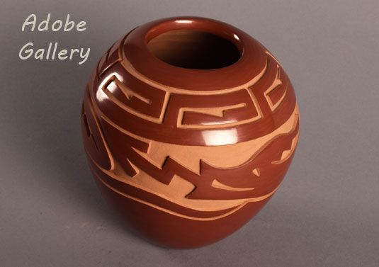 Alternate view of this wonderful redware vessel.