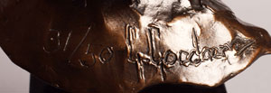 Artist Signature of Glenna Goodacre, Sculpture Artist