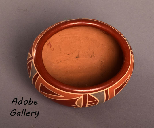 Alternate view showing the shape of this unique bowl.