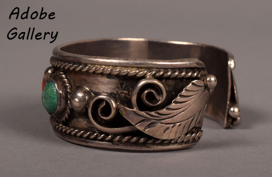 Alternate view of this bracelet.