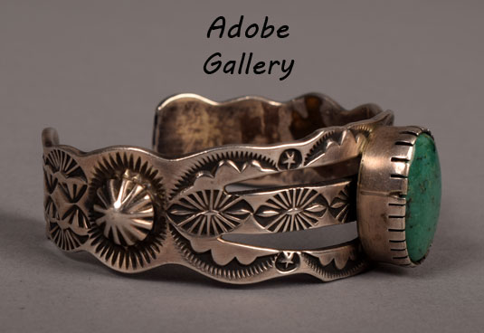 Alternate side view of this bracelet.