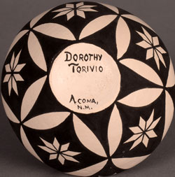 Artist Signature of Dorothy Torivio, Acoma Pueblo Potter