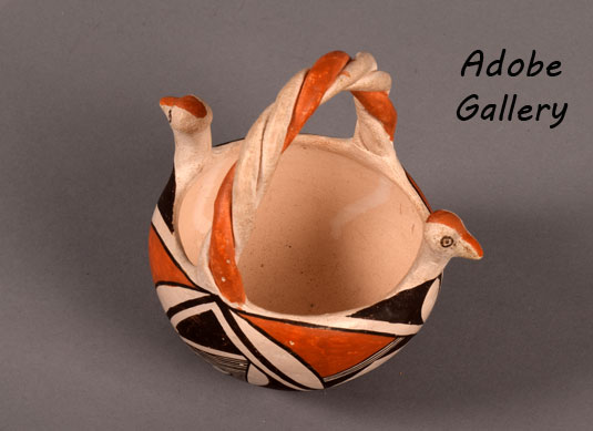 Alternate view of this pottery vessel.