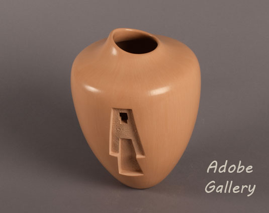 Alternate view of this vase.