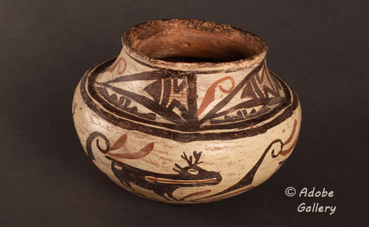 Alternate view of this Zuni Pueblo child's jar.