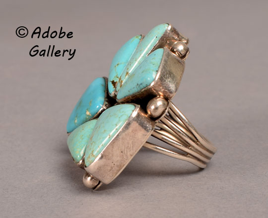 Alternate view of the side of this turquoise ring.