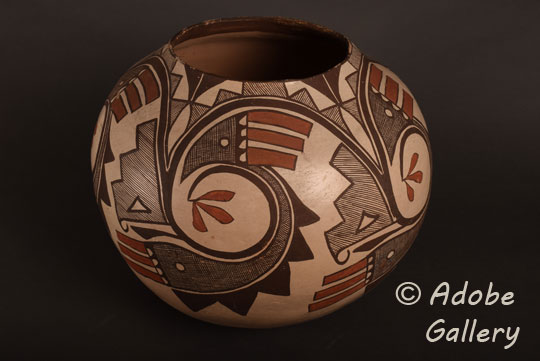 Alternate angle view of this Zia Pueblo storage jar.