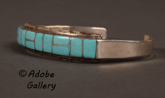 Alternate side view of this bracelet.