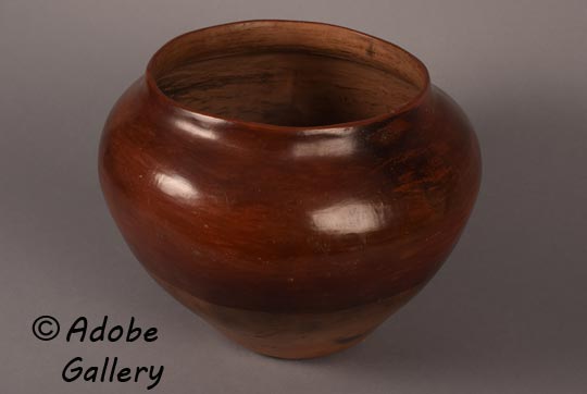 Alternate view of this old San Juan pottery jar. 