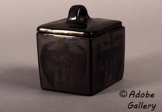 Alternate view of this black pottery box.