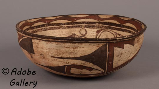 Alternate view of the side of this Zuni bowl.