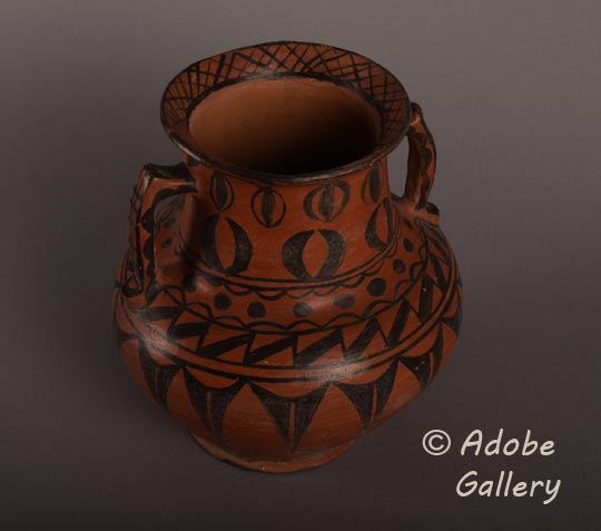 Alternate view of this pottery jar.