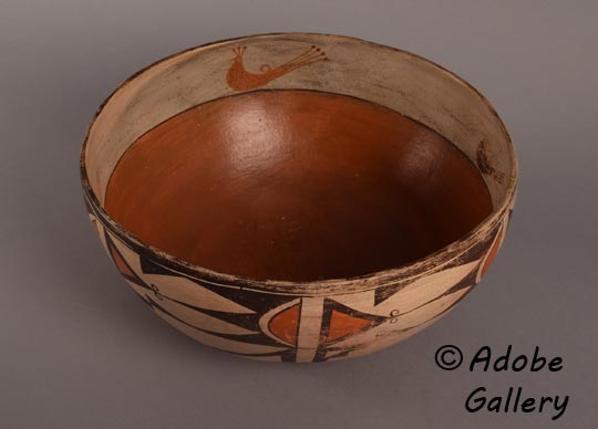 Alternate view of this Acoma Pueblo pottery bowl.