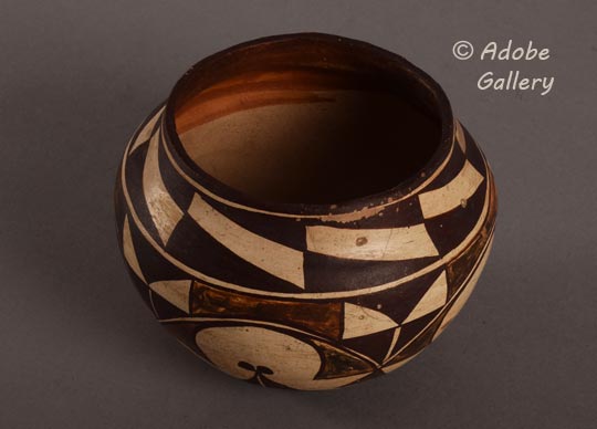 Alternate view of this old Laguna Pueblo small pottery jar.