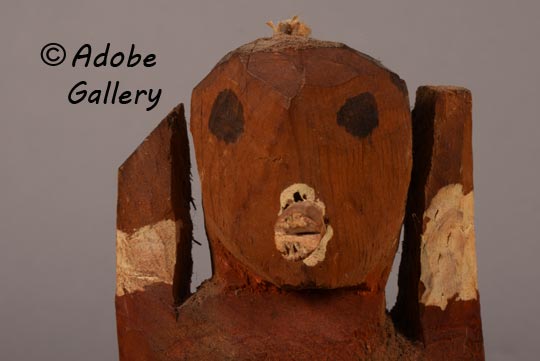 Close-up view of the face of this figure.