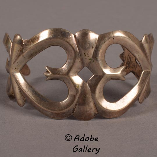 Another view of this bracelet.