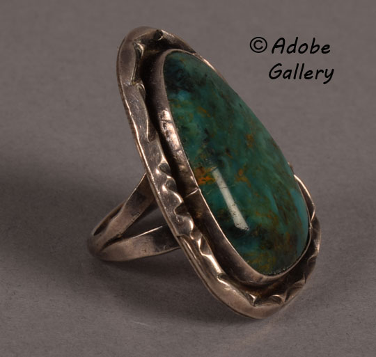 Alternate view of the side of this ring.