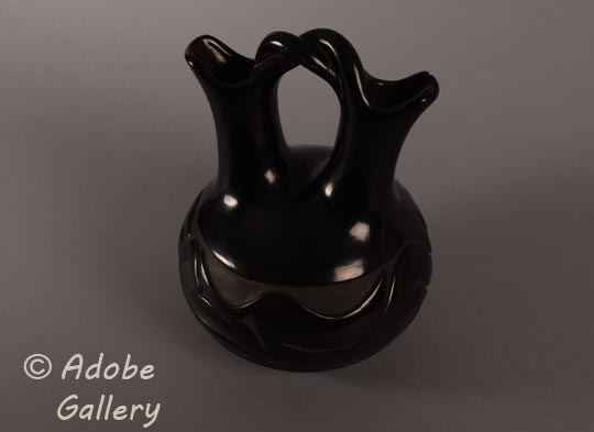 Alternate view of this black wedding vase.