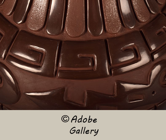 Alternate view of this pottery vessel. Alternate view of this pottery vessel.