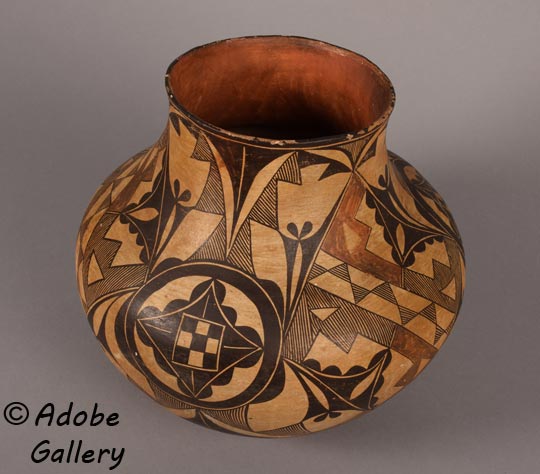 Alternate view of this Acoma Jar