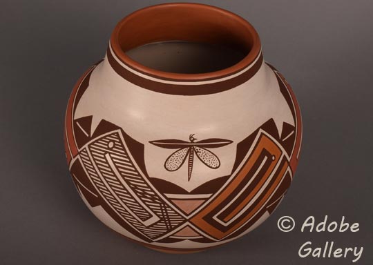 Alternate side view of this pottery water jar.