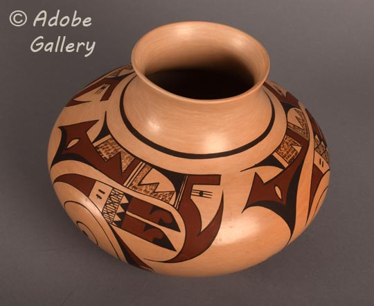 Alternate view of this pottery vessel.