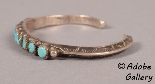 Alternate view of this bracelet.