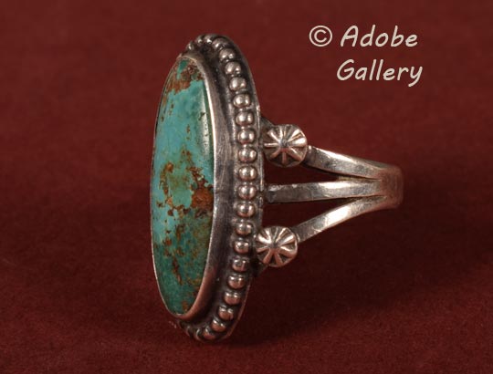 Alternate side view of this ring.