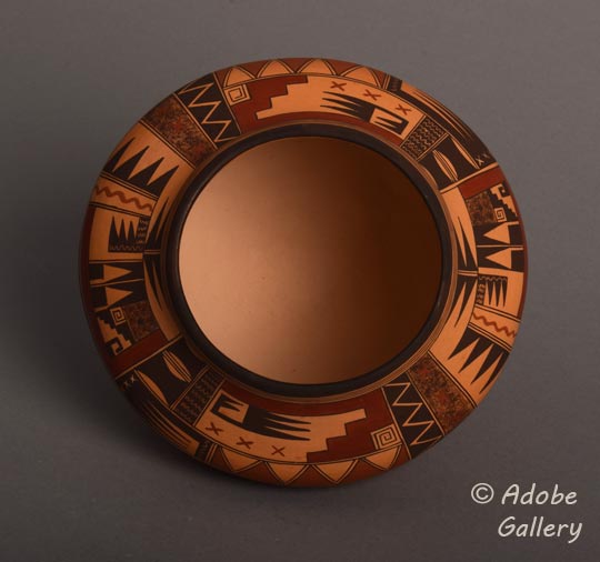 Alternate view of this pottery vessel.