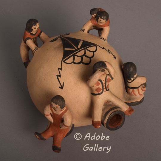 Alternate view of this pottery vessel.