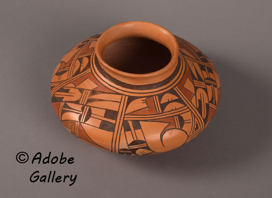 Alternate view of this pottery vessel. Alternate view of this pottery vessel.