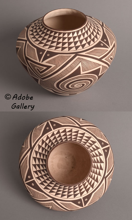 Alternate view of this pottery vessel. Alternate view of this pottery vessel.