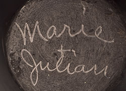 Artists&rsquo; signatures of Maria Martinez (1887-1980) and Julian Martinez (1885-1943) San Ildefonso Pueblo, Po-woh-ge-oweenge